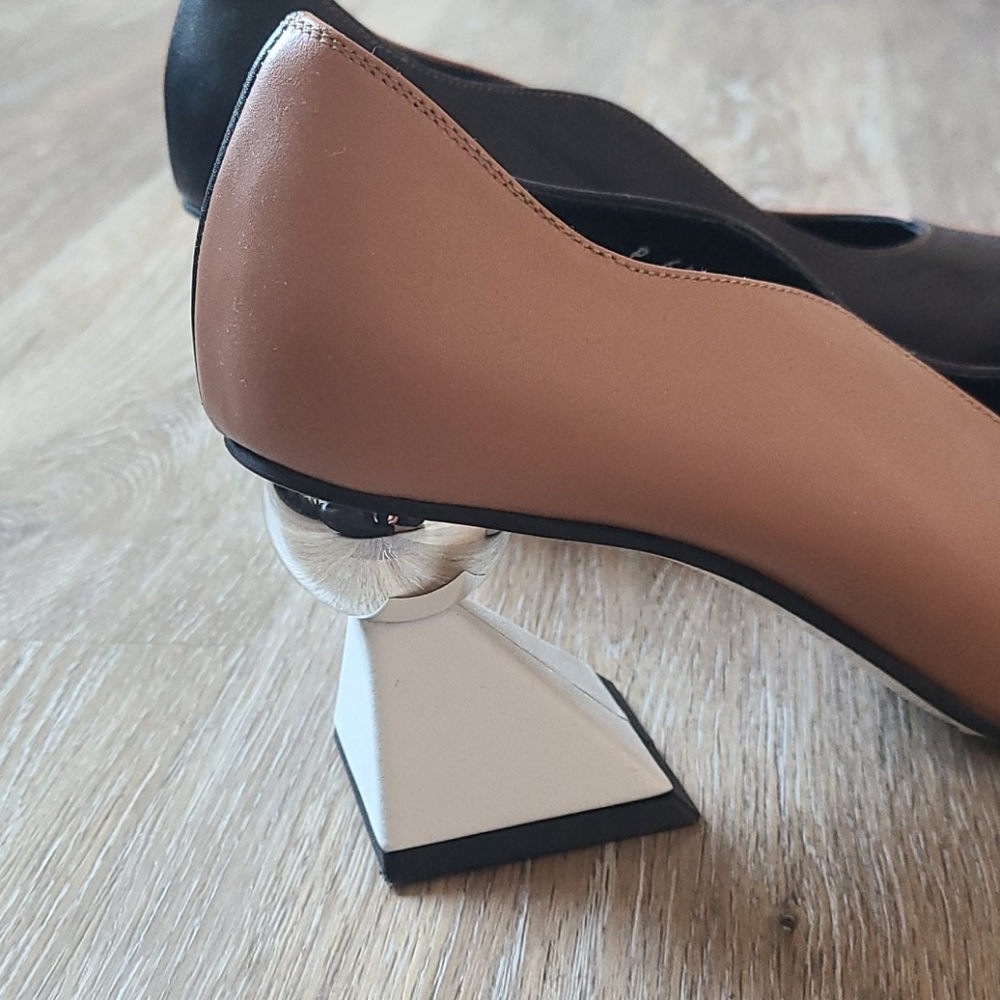 Two-Tone Color Block Statement Pointed Heels Pumps - image 7